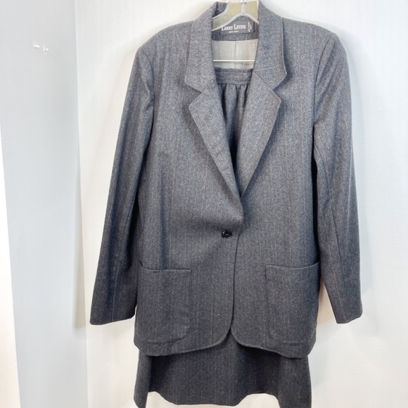 Larry Levine Classic Gray Skirt Suit Set – Size 10 - Picture 2 of 11
